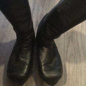 tall black leather boots, Keen, size 8 womens